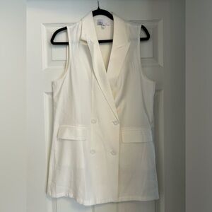 DR-2 Long White Vest-Size M